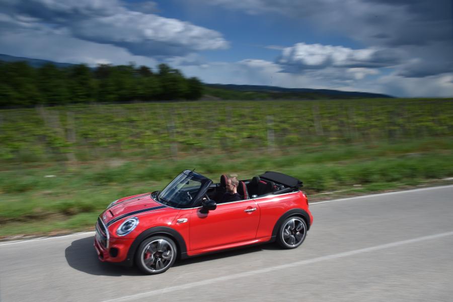  Mini Cooper S JCW Cabrio 2016 года  (фото 87 из 104)